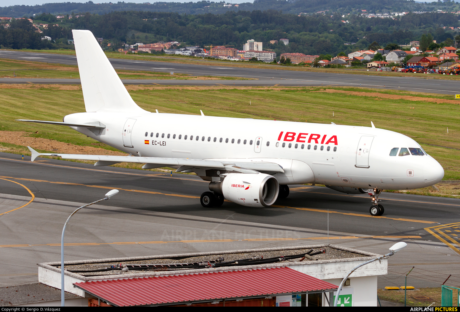 Iberia EC-LEI aircraft at La Coruña
