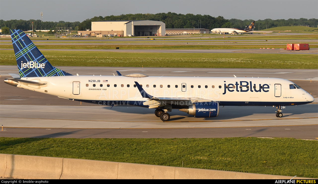 JetBlue Airways N281JB aircraft at Detroit - Metropolitan Wayne County