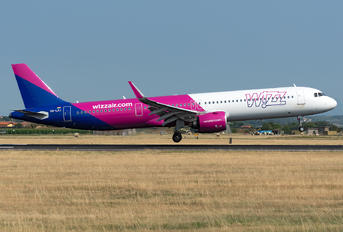 HA-LZJ - Wizz Air Airbus A321 NEO
