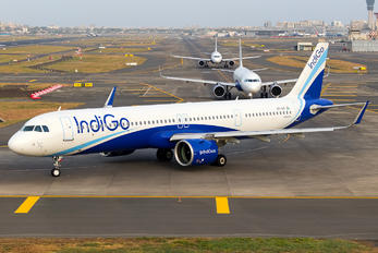 VT-IUT - IndiGo Airbus A321 NEO