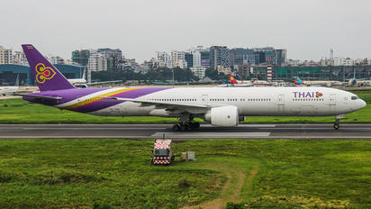 HS-TKN - Thai Airways Boeing 777-300ER