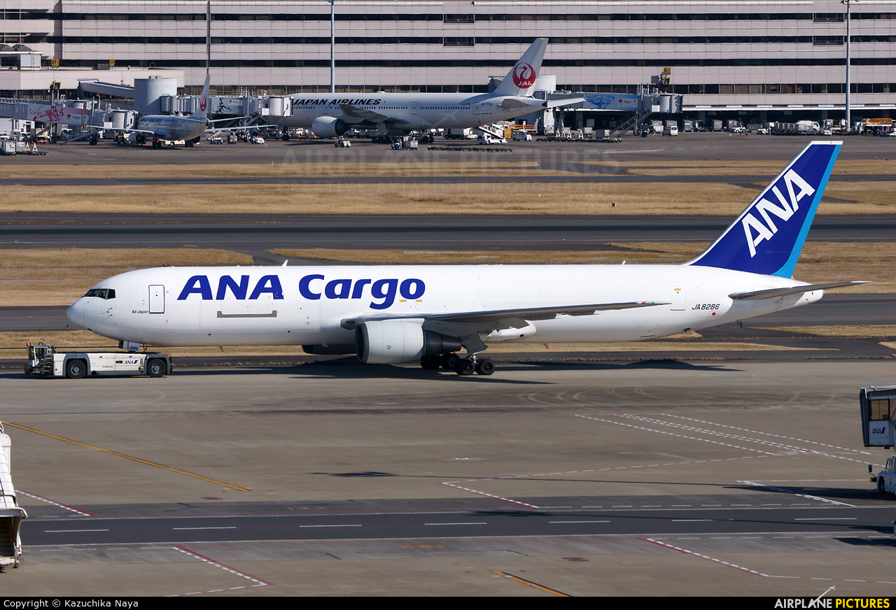 ANA Cargo JA8286 aircraft at Tokyo - Haneda Intl