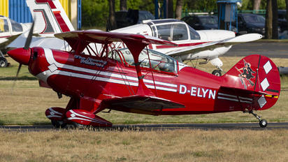 D-ELYN - Private Pitts S-2A Special