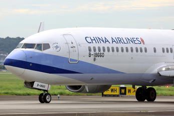 B-18660 - China Airlines Boeing 737-800