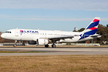 PR-MYA - TAM Airbus A320