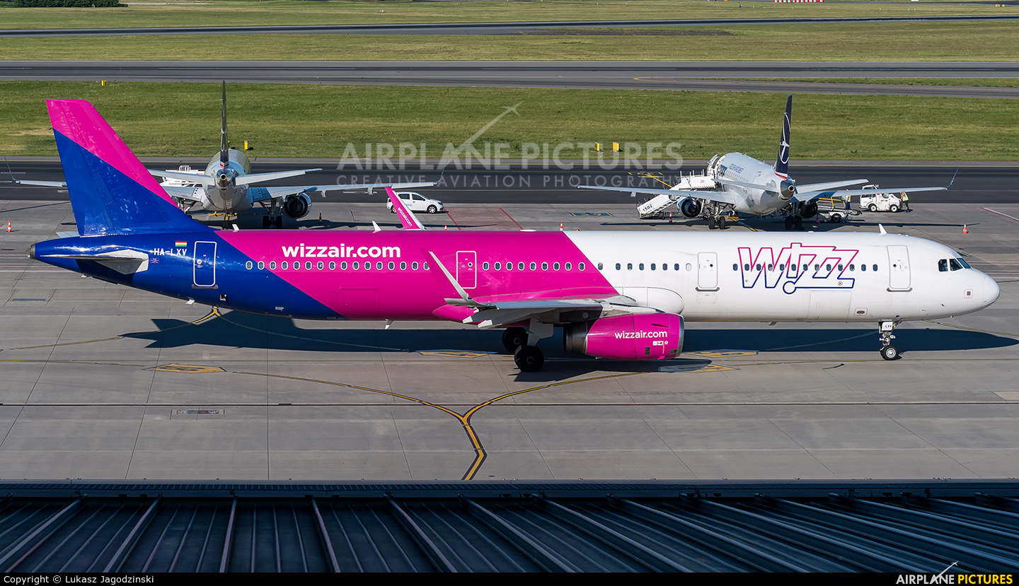 Wizz Air HA-LXV aircraft at Warsaw - Frederic Chopin