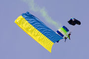 - - Sky Magic Parachute Parachutist aircraft