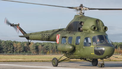 3829 - Poland - Army Mil Mi-2