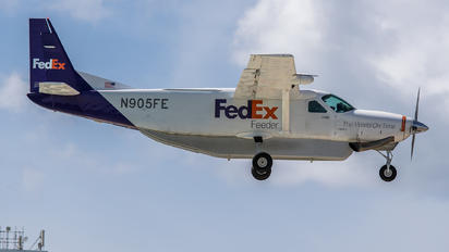 N905FE - FedEx Feeder Cessna 208B - Super Cargomaster