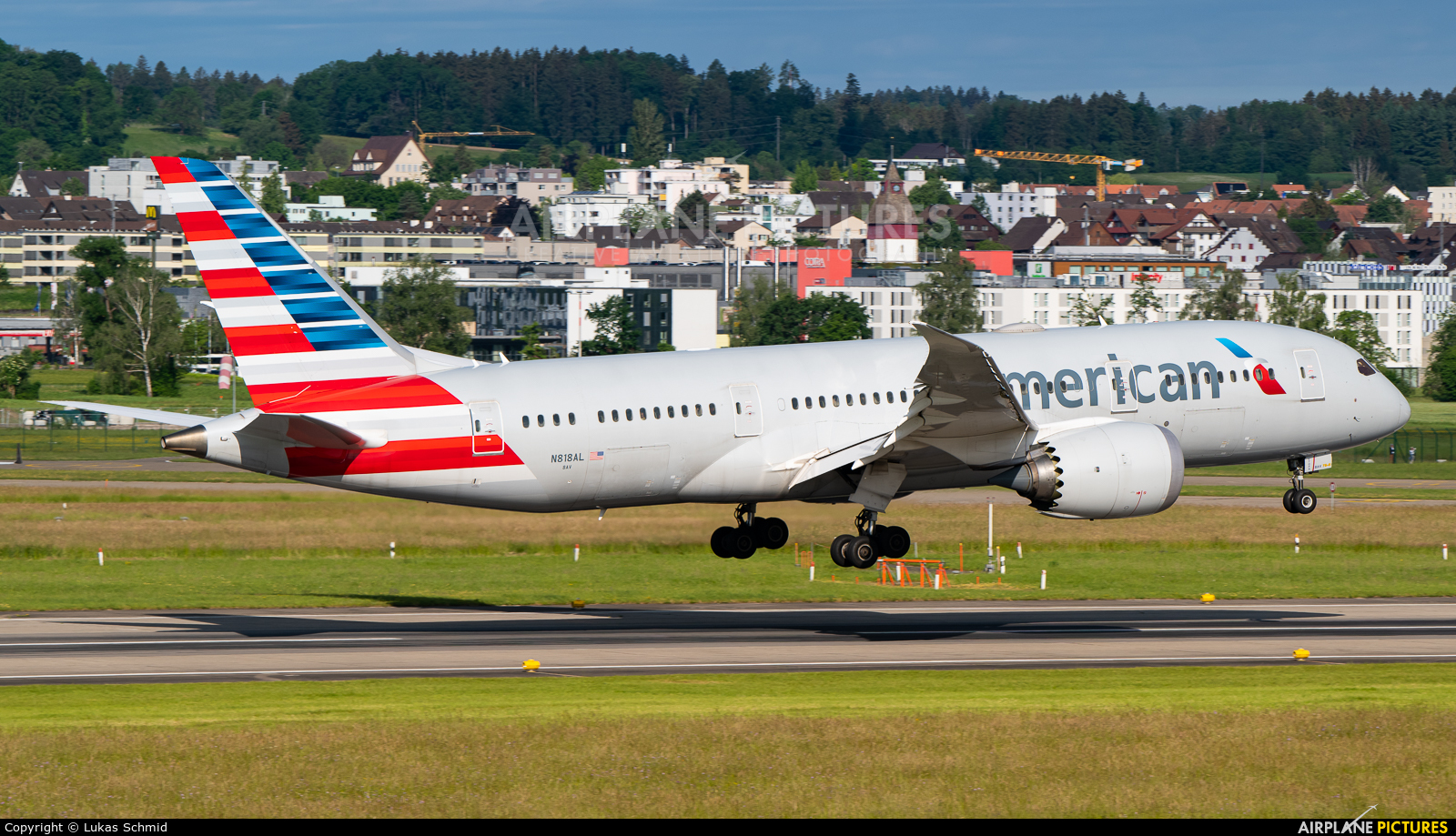 American Airlines N818AL aircraft at Zurich