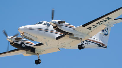 PJ-EUX - SXM Airways Beechcraft 200 King Air