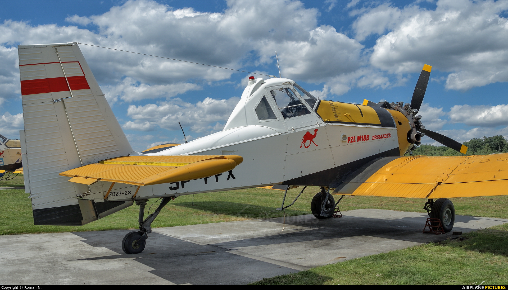 Aerogryf SP-FFX aircraft at Toruń