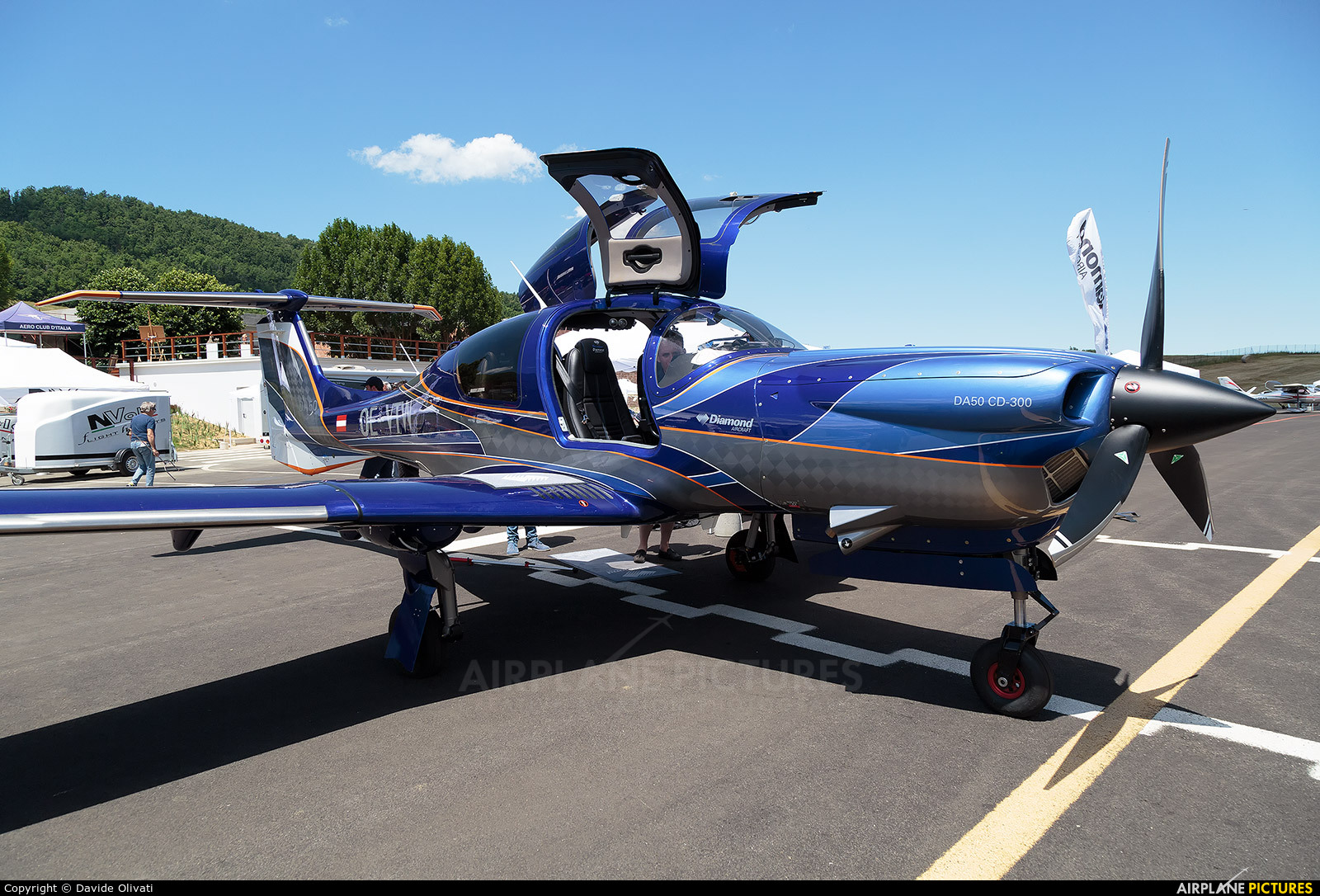 Diamond Aircraft Industries OE-VTW aircraft at Pavullo nel Frignano