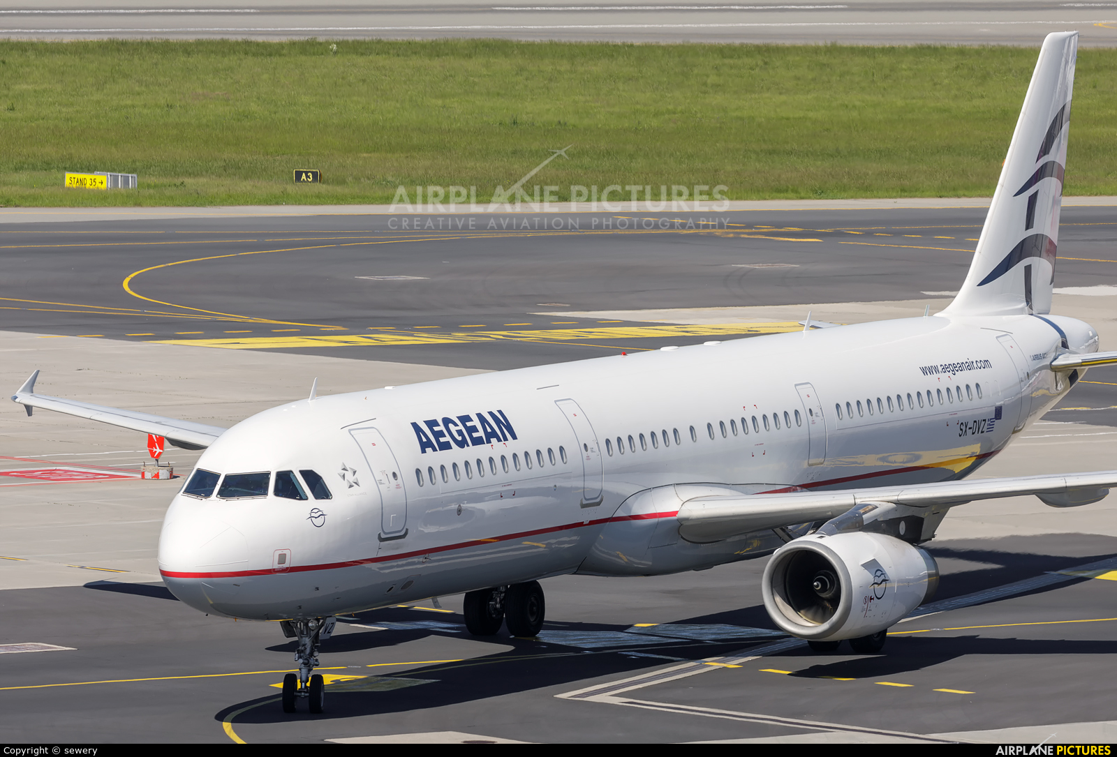 Aegean Airlines SX-DVZ aircraft at Warsaw - Frederic Chopin