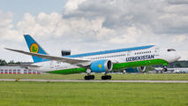 UK78702 - Uzbekistan Airways Boeing 787-8 Dreamliner aircraft