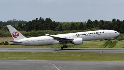 JA741J - JAL - Japan Airlines Boeing 777-300ER