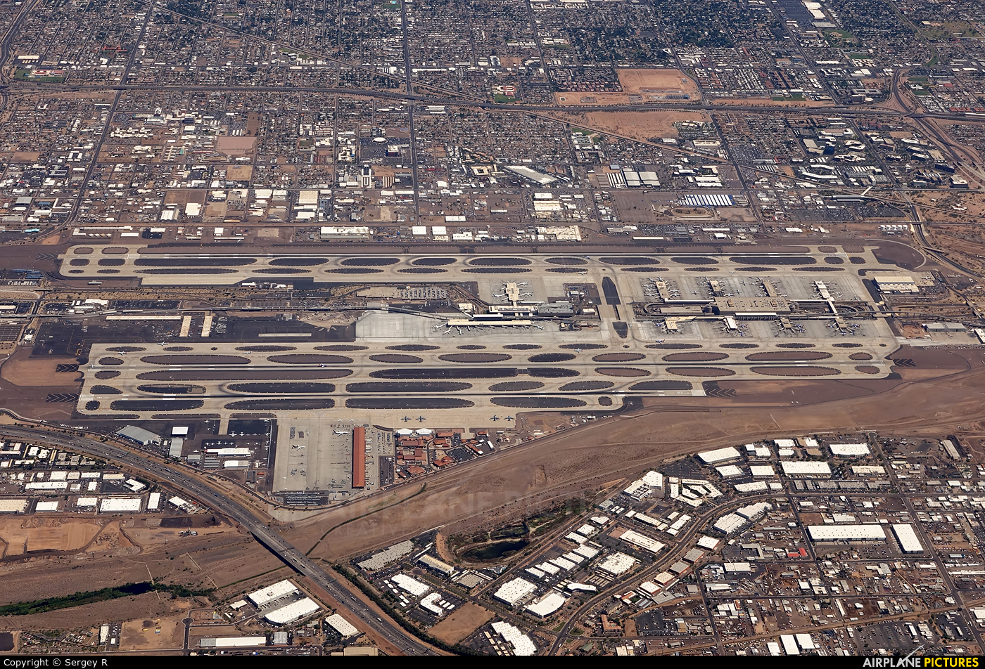 - Airport Overview  aircraft at Phoenix - Sky Harbor Intl