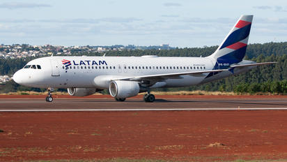 PR-MHP - LATAM Airbus A320