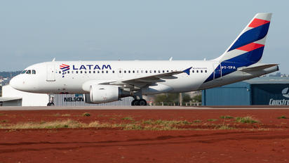 PT-TPA - LATAM Airbus A319