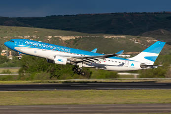 LV-FVI - Aerolineas Argentinas Airbus A330-200
