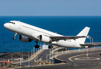 9H-SLE - SmartLynx Malta Airbus A320