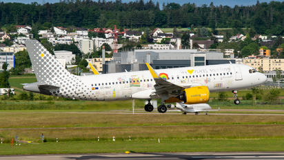 EC-NAJ - Vueling Airlines Airbus A320 NEO