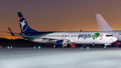 VP-BZY - Pegas Boeing 737-900ER