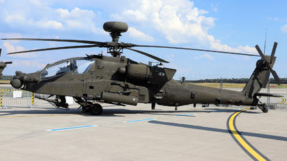 16-03098 - USA - Army Boeing AH-64E Apache