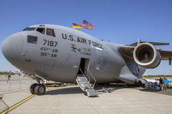 07-7187 - USA - Air Force Boeing C-17A Globemaster III