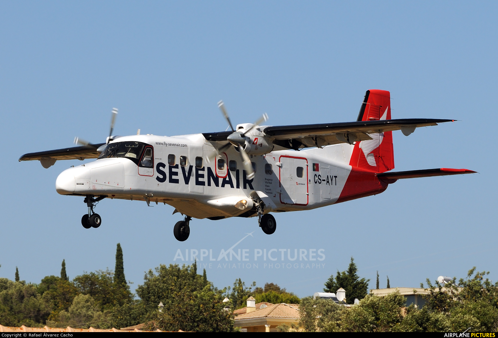 Sevenair CS-AYT aircraft at Portimão