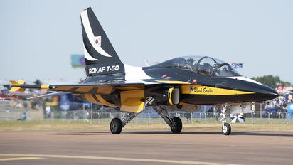 10-0051 - Korea (South) - Air Force: Black Eagles Korean Aerospace T-50 Golden Eagle