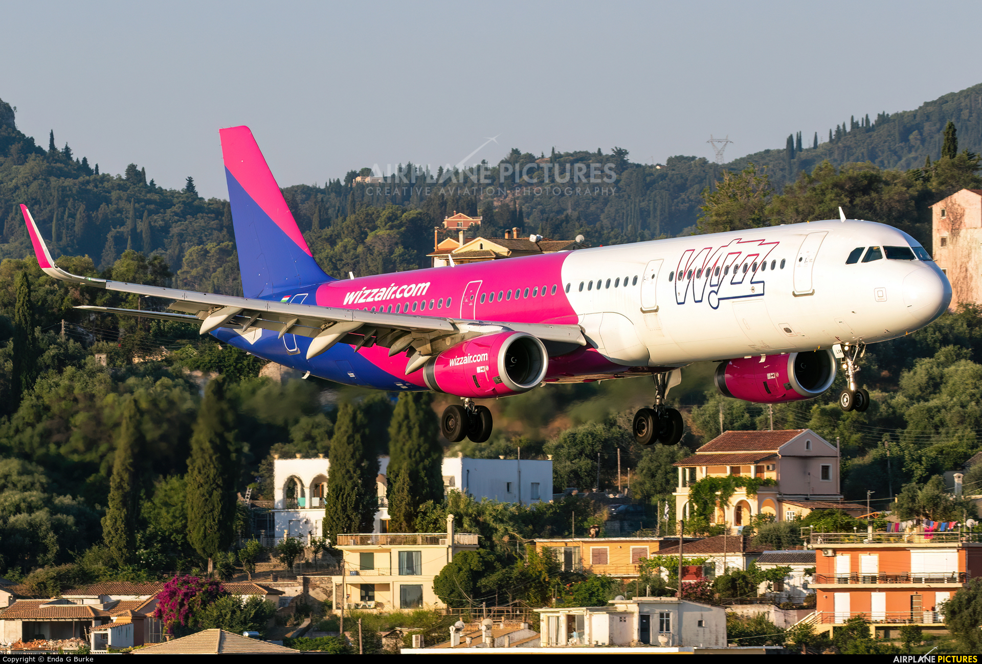 Wizz Air HA-LXW aircraft at Corfu - Ioannis Kapodistrias