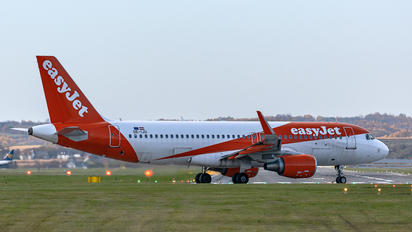 OE-IJU - easyJet Europe Airbus A320