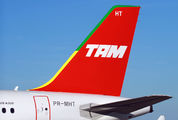 PR-MHT - TAM Airbus A320 aircraft