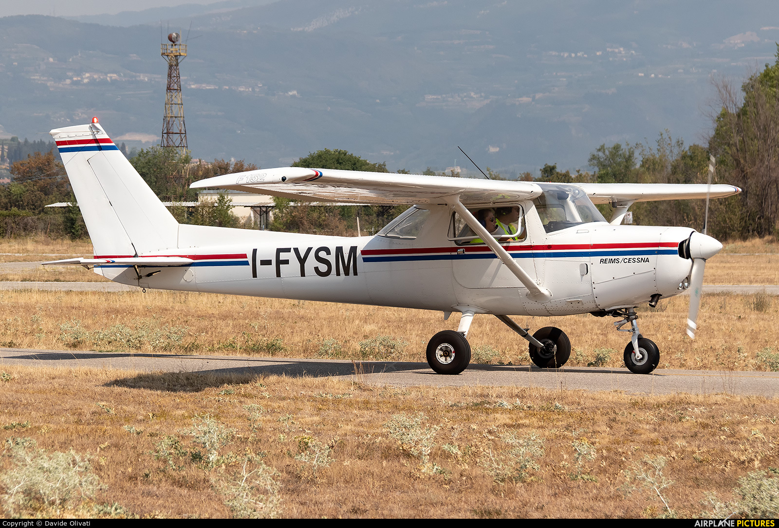 Private I-FYSM aircraft at Verona - Boscomantico