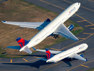 N831NW - Delta Air Lines Airbus A330-300