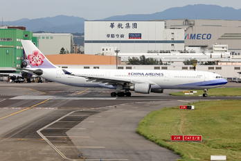B-18316 - China Airlines Airbus A330-300