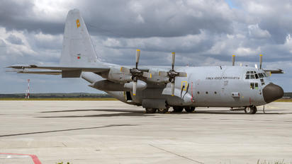 16805 - Portugal - Air Force Lockheed C-130H Hercules