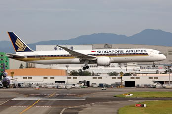 9V-SCF - Singapore Airlines Boeing 787-10 Dreamliner