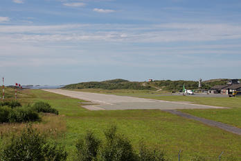 ENRM - - Airport Overview - Airport Overview - Runway, Taxiway