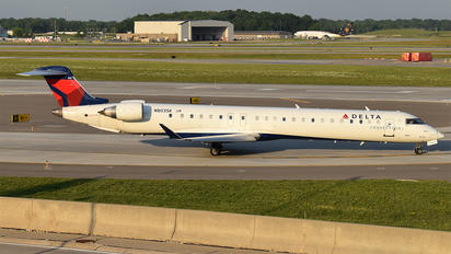 N803SK - Delta Connection Bombardier CRJ-900LR