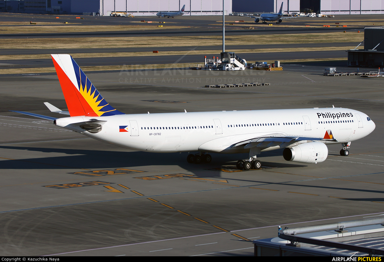 Philippines Airlines RP-C8782 aircraft at Tokyo - Haneda Intl