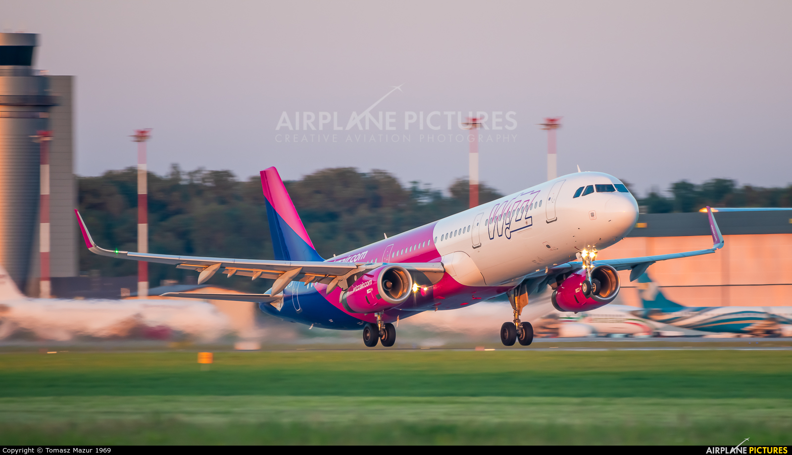 Wizz Air HA-LXI aircraft at Katowice - Pyrzowice