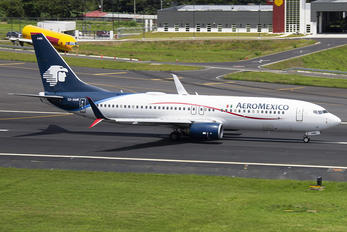 XA-AMK - Aeromexico Boeing 737-800