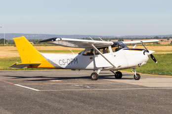 CS-DPM - Private Cessna 172 Skyhawk (all models except RG)