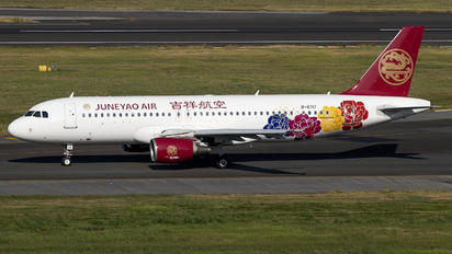 B-6717 - Juneyao Airlines Airbus A320