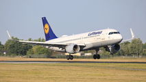 D-AIUP - Lufthansa Airbus A320 aircraft