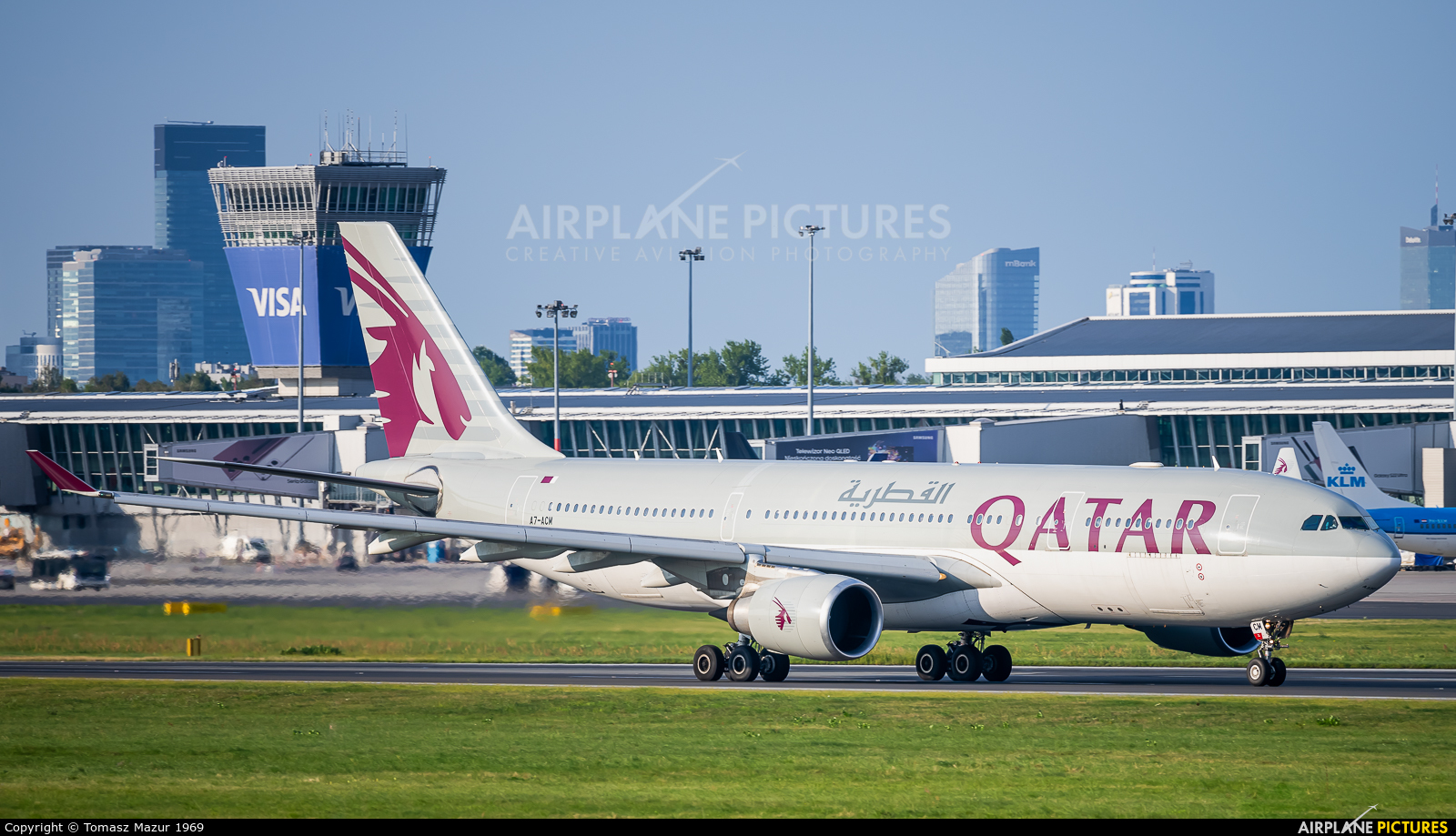 Qatar Airways A7-ACM aircraft at Warsaw - Frederic Chopin