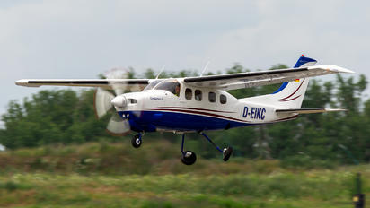 D-EIKC - Private Cessna 210 Centurion