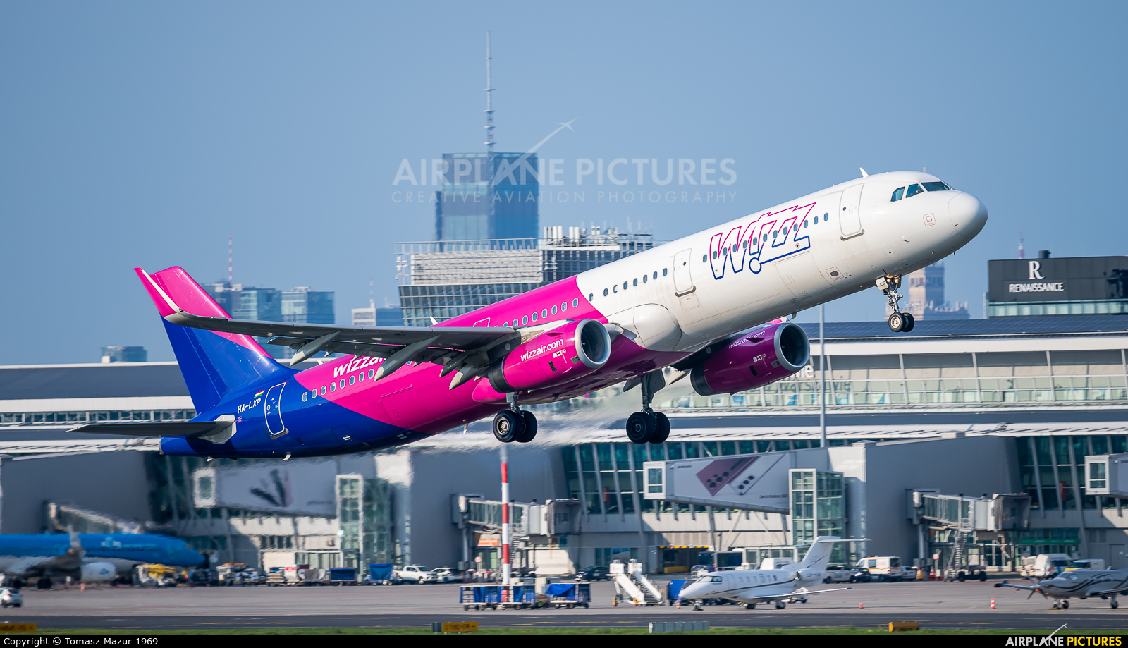 Wizz Air HA-LXP aircraft at Warsaw - Frederic Chopin